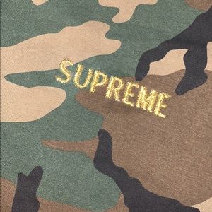 Supreme tee (Size M)